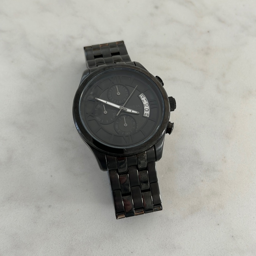 Men’s GUESS watch